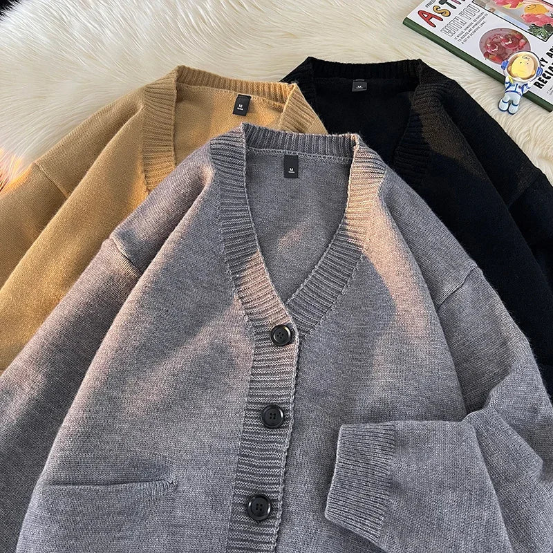 Classic V-Neck Knit Cardigan oldmoney